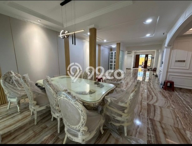 Rumah Cantik Siap Pakai Di BSD Luas 250m2 Aman Rumah Cantik Siap Pakai Di BSD Luas 250m2 Aman