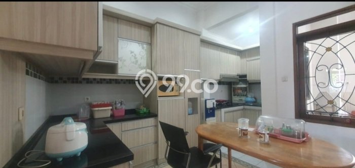 Dijual Rumah Modern 2 KT di Villa Melati Mas, Tangerang Selatan Dijual Rumah Modern 2 KT di Villa Melati Mas, Tangerang Selatan