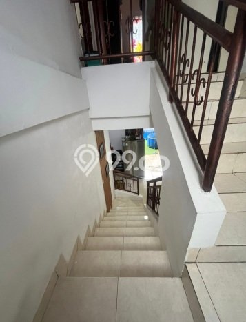 Rumah Modern Minimalis 4 Kamar Bisa Langsung Pindah di Serpong Utara Rumah Modern Minimalis 4 Kamar Bisa Langsung Pindah di Serpong Utara