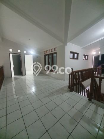 Jarang Ada! Rumah Kontrakan 4 Kamar Nyaman Siap Huni BSD Griya Loka Jarang Ada! Rumah Kontrakan 4 Kamar Nyaman Siap Huni BSD Griya Loka