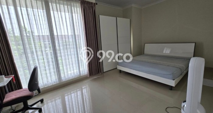 Disewakan! Rumah 3 Kamar Tidur &
3 Kamar Mandi di Gading Serpong, Tangerang Disewakan! Rumah 3 Kamar Tidur &
3 Kamar Mandi di Gading Serpong, Tangerang