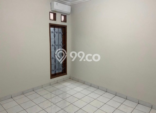 Jarang Ada! Rumah Kontrakan 4 Kamar Nyaman Siap Huni BSD Griya Loka Jarang Ada! Rumah Kontrakan 4 Kamar Nyaman Siap Huni BSD Griya Loka