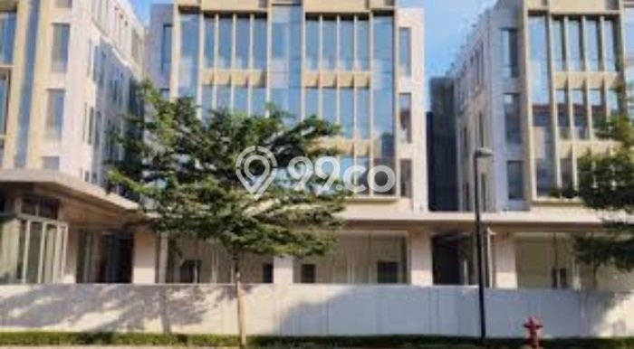 Unit Ruko Paling Strategis di BSD Tangerang Selatan dengan LB 960m2 Unit Ruko Paling Strategis di BSD Tangerang Selatan dengan LB 960m2