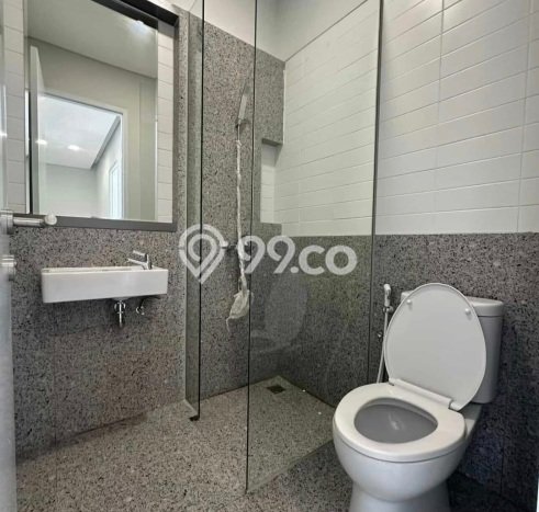 Disewakan Rumah Murah di Gading Serpong Tangerang Punya 4 KT Disewakan Rumah Murah di Gading Serpong Tangerang Punya 4 KT