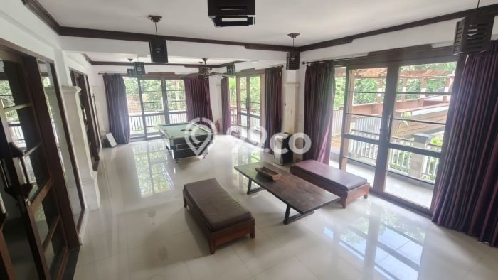 Vila Kawasan , Luas 450m2m², Area Nyaman Vila Kawasan , Luas 450m2m², Area Nyaman