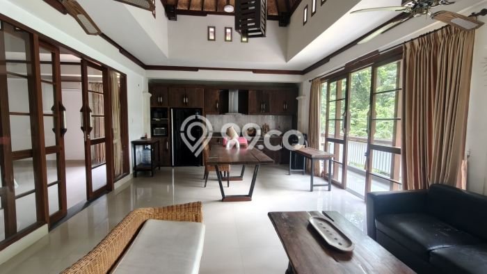Vila Kawasan , Luas 450m2m², Area Nyaman Vila Kawasan , Luas 450m2m², Area Nyaman