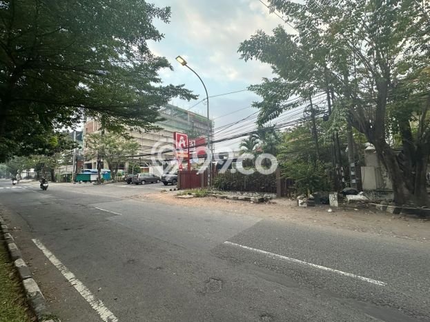 Rumah Kawasan Tenggilis Mejoyo, Luas 525m2m², Bangunan 450m2m² Rumah Kawasan Tenggilis Mejoyo, Luas 525m2m², Bangunan 450m2m²