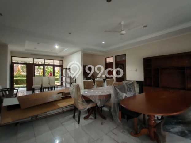 Lokasi strategis! Rumah siap pakai dikontrakkan di Pasar Minggu LB 425m2 Lokasi strategis! Rumah siap pakai dikontrakkan di Pasar Minggu LB 425m2