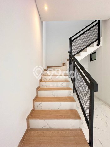Jual Rumah Eksklusif 4 KT di Cipinang, Jakarta Timur Jual Rumah Eksklusif 4 KT di Cipinang, Jakarta Timur