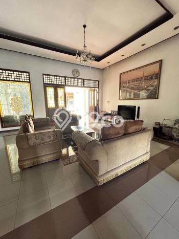Rumah Elit Modern Tanpa Renovasi di Rawamangun Jakarta Timur Rumah Elit Modern Tanpa Renovasi di Rawamangun Jakarta Timur