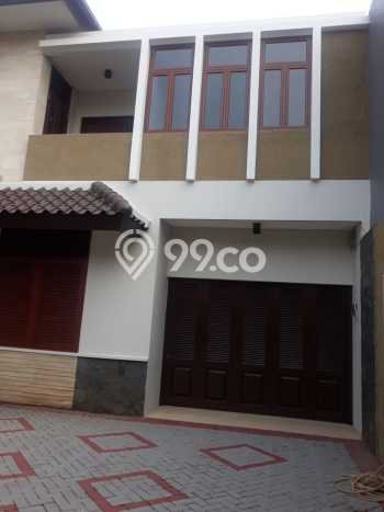 Ready to Use! Premium House LT 515m2 Desain Elegan di MT Haryono Ready to Use! Premium House LT 515m2 Desain Elegan di MT Haryono