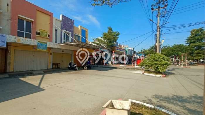 Unit Ruko Dijual di Bekasi LT 80m2 & LB 120m2 Unit Ruko Dijual di Bekasi LT 80m2 & LB 120m2