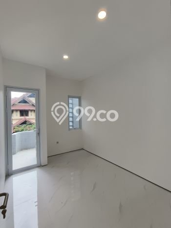 Rumah Strategis Minimalis Lb 105m2 di Duren Sawit, Jakarta Timur Rumah Strategis Minimalis Lb 105m2 di Duren Sawit, Jakarta Timur