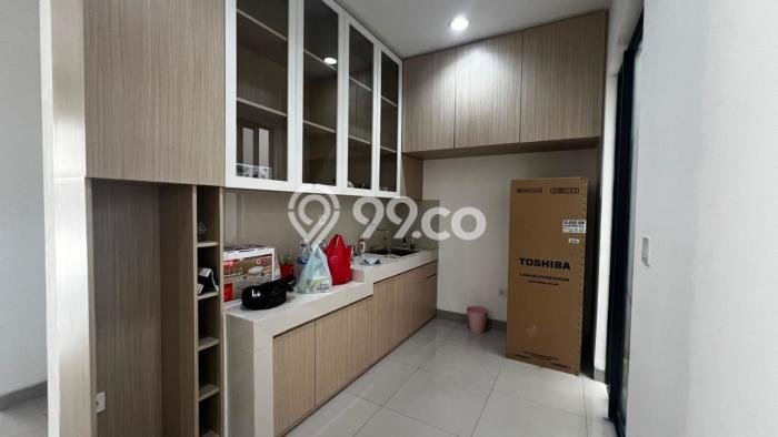 Disewakan! Rumah 3 Kamar Tidur &
2 Kamar Mandi di Pantai Indah Kapuk 2, Jakarta Utara Disewakan! Rumah 3 Kamar Tidur &
2 Kamar Mandi di Pantai Indah Kapuk 2, Jakarta Utara