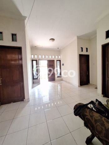 Rumah PREMIUM! di Serpong Villa Melati Mas, Tangerang Selatan, LT 229m² Bangunan 150m², HARGA SPESIAL Rumah PREMIUM! di Serpong Villa Melati Mas, Tangerang Selatan, LT 229m² Bangunan 150m², HARGA SPESIAL