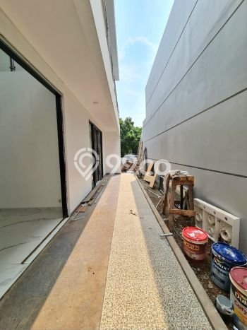 PROMO TERBATAS! Rumah Berkualitas area Sektor 9-Bintaro, Tangerang Selatan, LT 264m² LB 350m² PROMO TERBATAS! Rumah Berkualitas area Sektor 9-Bintaro, Tangerang Selatan, LT 264m² LB 350m²