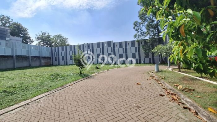 Lahan Dijual Lokasi Strategis di Tangerang Selatan dengan Luas 105m2 Lahan Dijual Lokasi Strategis di Tangerang Selatan dengan Luas 105m2
