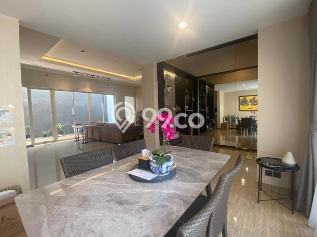 Rumah Modern 4 Kamar Terawat di Bintaro, Dekat Sekolah, Tangerang Selatan Rumah Modern 4 Kamar Terawat di Bintaro, Dekat Sekolah, Tangerang Selatan