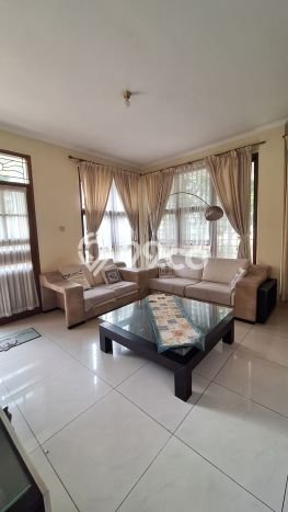 Rumah area Sektor 9-Bintaro, 4 KT, Akses Mudah Pusat Kota, LT 450m² LB 350m² Rumah area Sektor 9-Bintaro, 4 KT, Akses Mudah Pusat Kota, LT 450m² LB 350m²