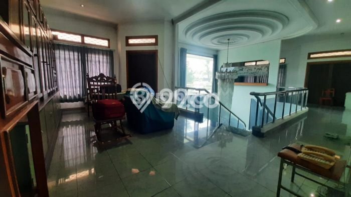 Hunian Mewah LB 480m2 Siap Pakai Desain Elegan di Daan Mogot, Jakarta Barat Hunian Mewah LB 480m2 Siap Pakai Desain Elegan di Daan Mogot, Jakarta Barat