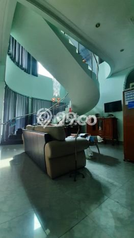 Hunian Mewah LB 480m2 Siap Pakai Desain Elegan di Daan Mogot, Jakarta Barat Hunian Mewah LB 480m2 Siap Pakai Desain Elegan di Daan Mogot, Jakarta Barat