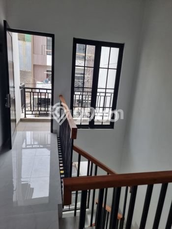 Rumah Luxury Modern Tanpa Renovasi di Taman Ratu Jakarta Barat Rumah Luxury Modern Tanpa Renovasi di Taman Ratu Jakarta Barat