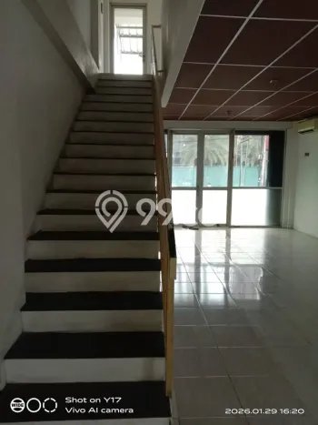 Ruko bagus disewakan di Kebon Jeruk Jakarta Barat dengan LB 145m2 harga sewa terbaik Ruko bagus disewakan di Kebon Jeruk Jakarta Barat dengan LB 145m2 harga sewa terbaik