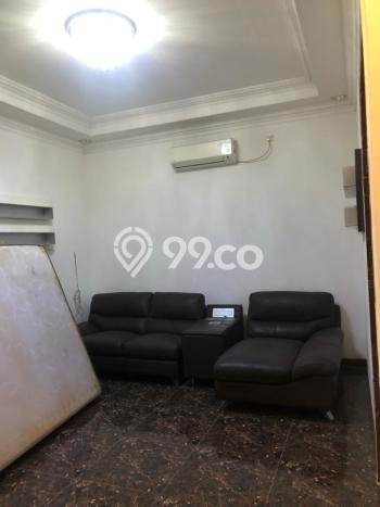 Hunian Minimalis dengan LT 90m2 & LB 200m2 Dikontrakkan di Green Lake City Hunian Minimalis dengan LT 90m2 & LB 200m2 Dikontrakkan di Green Lake City