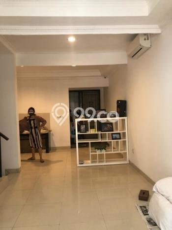 Hunian Minimalis dengan LT 90m2 & LB 200m2 Dikontrakkan di Green Lake City Hunian Minimalis dengan LT 90m2 & LB 200m2 Dikontrakkan di Green Lake City