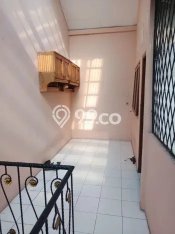 Rumah Modern Cantik 3 Kamar Bisa Langsung Pindah di Karang Tengah Rumah Modern Cantik 3 Kamar Bisa Langsung Pindah di Karang Tengah