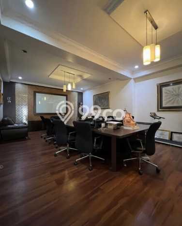 Ready to Use! Luxury House LT 516m2 Desain Elegan di Permata Hijau Ready to Use! Luxury House LT 516m2 Desain Elegan di Permata Hijau