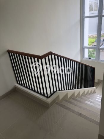 Ready to Use! Premium House LT 128m2 Desain Elegan di Gading Serpong Ready to Use! Premium House LT 128m2 Desain Elegan di Gading Serpong