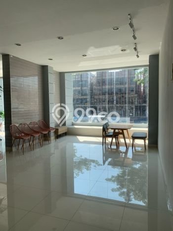 Jual Ruko Strategis di , Luas 400m2m², Mainroad, Area Bisnis Jual Ruko Strategis di , Luas 400m2m², Mainroad, Area Bisnis