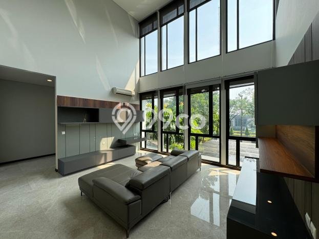 Rumah Elit Modern Tanpa Renovasi di BSD City Tangerang Rumah Elit Modern Tanpa Renovasi di BSD City Tangerang