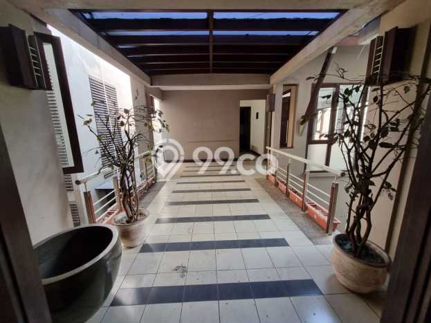 Gudang For Rent Kawasan Kebon Jeruk, Luas 1360m², Lokasi Bisnis, Akses Utama Gudang For Rent Kawasan Kebon Jeruk, Luas 1360m², Lokasi Bisnis, Akses Utama