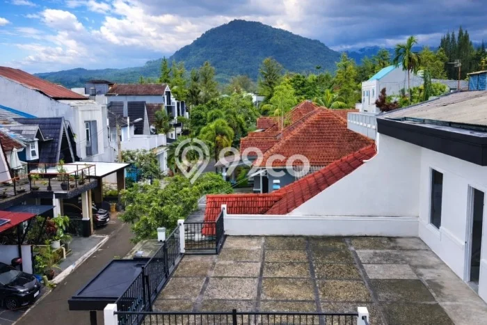 Rumah Luas Asri 4 KT Siap Pakai di Sentul City Bogor Rumah Luas Asri 4 KT Siap Pakai di Sentul City Bogor