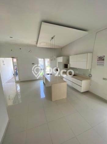 Rumah Luas Asri 2 KT Siap Pakai di Sentul City Bogor Rumah Luas Asri 2 KT Siap Pakai di Sentul City Bogor