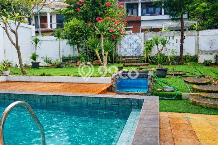 Hunian Elit LB 250m2 Siap Huni Desain Elegan di Sentul City, Bogor Hunian Elit LB 250m2 Siap Huni Desain Elegan di Sentul City, Bogor