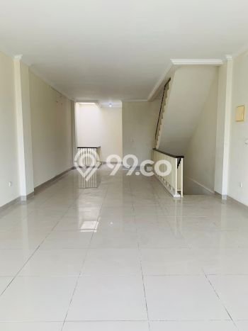 Disewakan Ruko komersial di Cipondoh luas bangunan 237m2 Disewakan Ruko komersial di Cipondoh luas bangunan 237m2