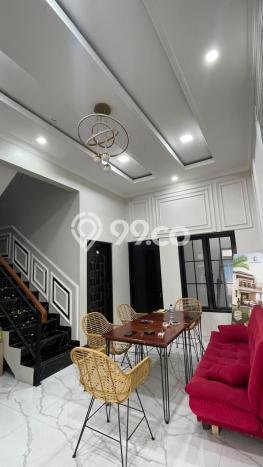 Rumah Strategis Modern Lb 160m2 di Cipayung, Depok Rumah Strategis Modern Lb 160m2 di Cipayung, Depok