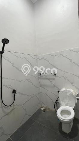 Rumah Strategis Modern Lb 160m2 di Cipayung, Depok Rumah Strategis Modern Lb 160m2 di Cipayung, Depok