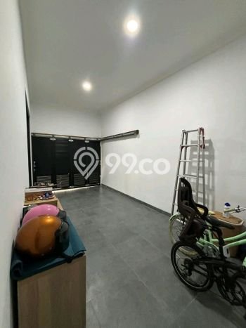 Dijual Hunian Rumah Terawat 5 KT di Cibubur, Depok Dijual Hunian Rumah Terawat 5 KT di Cibubur, Depok