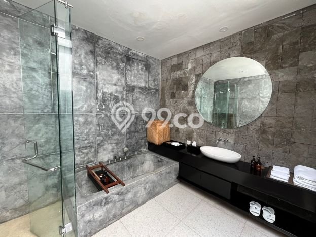 Vila di , Area 189m2m², Area Strategis Vila di , Area 189m2m², Area Strategis