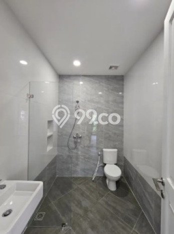 Ready to Use! Luxury House LT 140m2 Desain Elegan di Bintaro Ready to Use! Luxury House LT 140m2 Desain Elegan di Bintaro