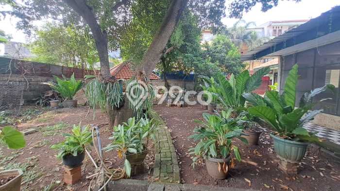 For Sale! Luxury House LT 1000m2 Desain Elegan di Rawamangun For Sale! Luxury House LT 1000m2 Desain Elegan di Rawamangun