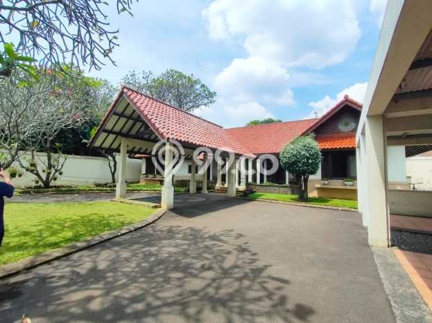Dijual Rumah Premium dengan Fasilitas Sekitar Komplit di Cipayung, Jakarta Timur Dijual Rumah Premium dengan Fasilitas Sekitar Komplit di Cipayung, Jakarta Timur