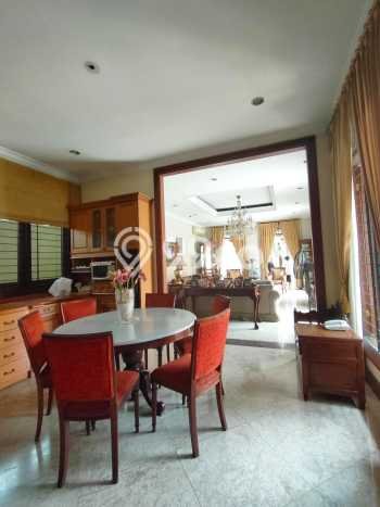 Dijual Rumah Premium dengan Fasilitas Sekitar Komplit di Cipayung, Jakarta Timur Dijual Rumah Premium dengan Fasilitas Sekitar Komplit di Cipayung, Jakarta Timur