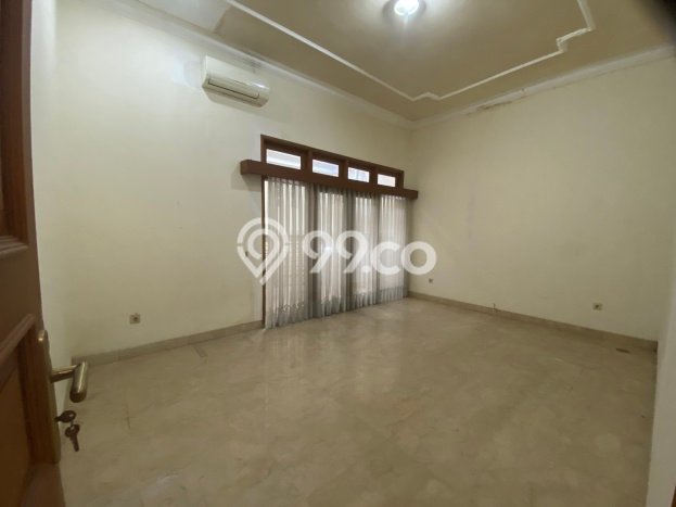 Siap Huni Rumah Mewah 10 Kamar di Tebet Dekat ke Mana Pun Siap Huni Rumah Mewah 10 Kamar di Tebet Dekat ke Mana Pun