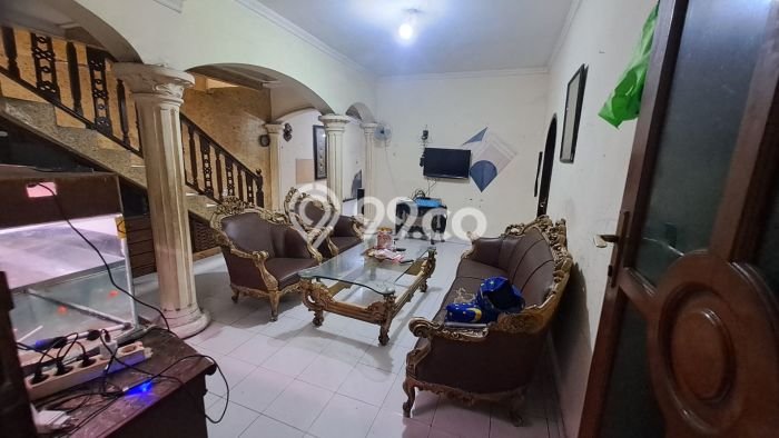 Ready to Use! Premium House LT 270m2 Desain Elegan di Pisangan Lama Ready to Use! Premium House LT 270m2 Desain Elegan di Pisangan Lama
