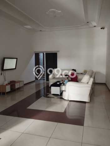 Jual Rumah Luas Megah Dengan View Eksklusif di Kemanggisan, Jakarta Barat Jual Rumah Luas Megah Dengan View Eksklusif di Kemanggisan, Jakarta Barat